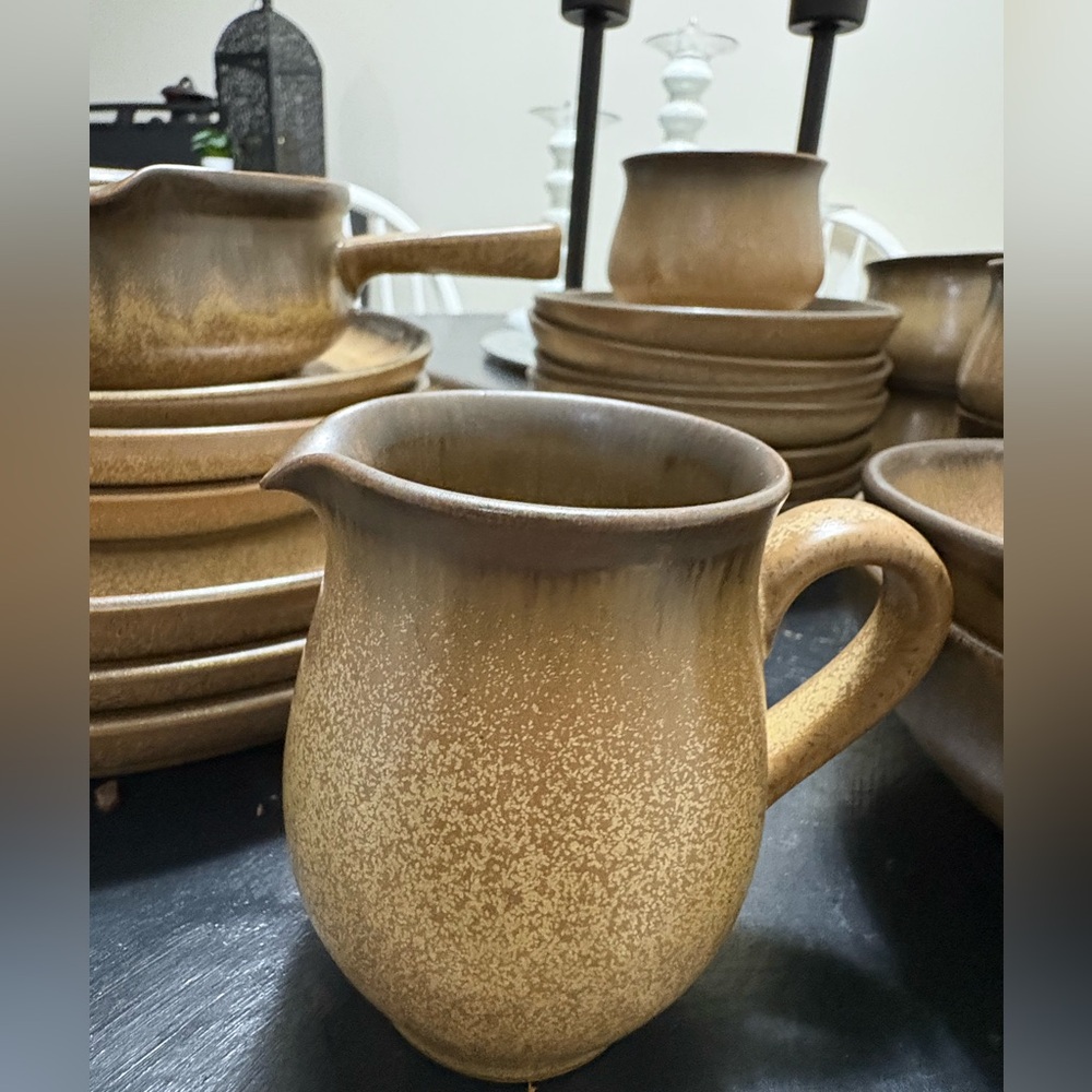 27 Pieces Denby VINTAGE "Romany Brown" England, Coffee & Tableware Set. - Picture 4 of 6
